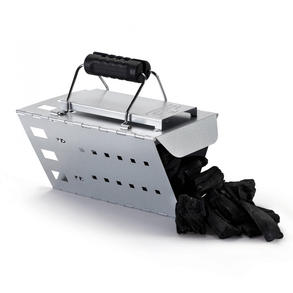 Napoleon® Chimney Starter for maksimal luftstrøm og 30 % raskere opptenning. Kullet kommer enkelt og treffsikkert ut takket være det kantete designet. Et beskyttende skjold beskytter hånden din mot varmen.